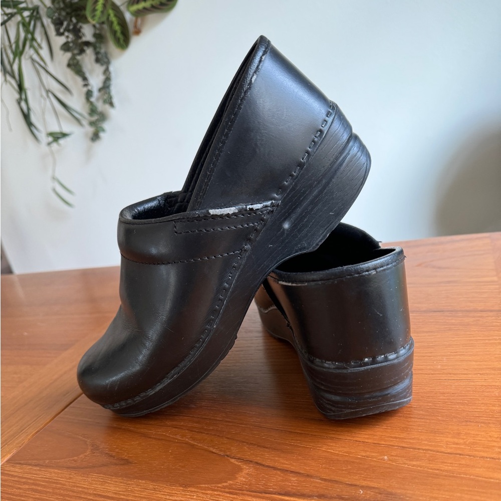 Dansko Leather Clogs, Black SZ 39